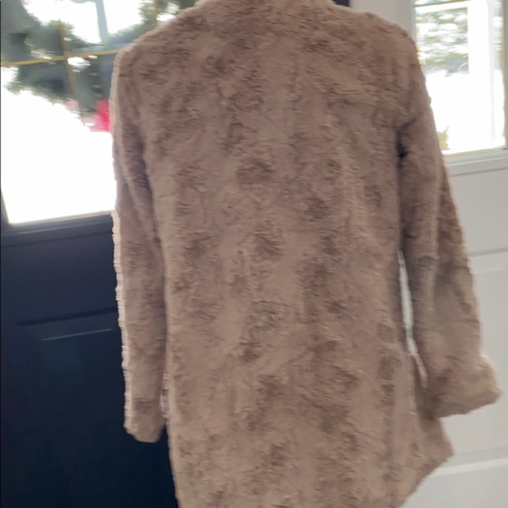 Coat - Picture 3 of 4